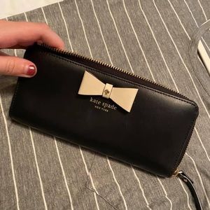 Cream Bow Black Kate Spade Wallet